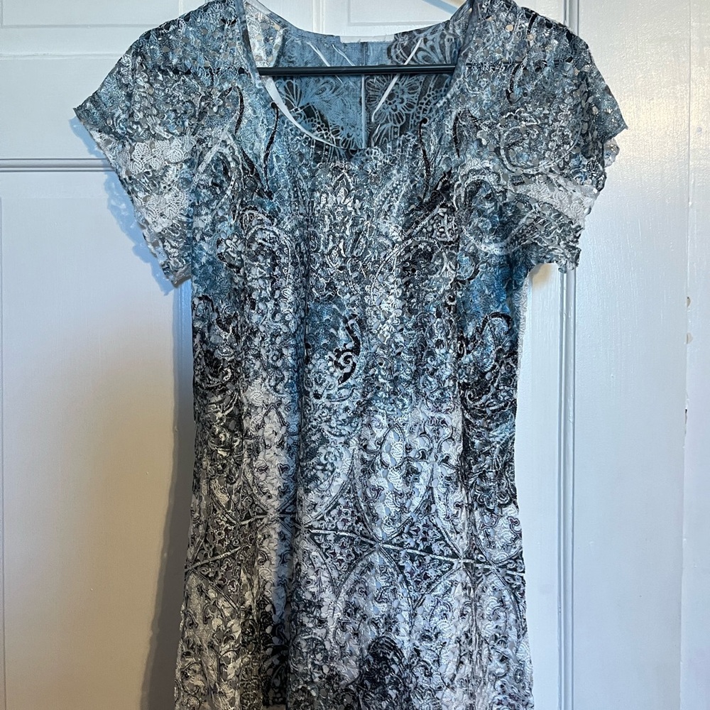 Elegant Lace Patterned Women's Top